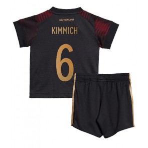 Njemačka Joshua Kimmich #6 Gostujuci Dres za Dječji SP 2022 Kratak Rukavima (+ kratke hlače)